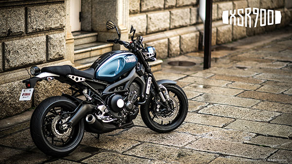 YAMAHA XSR900